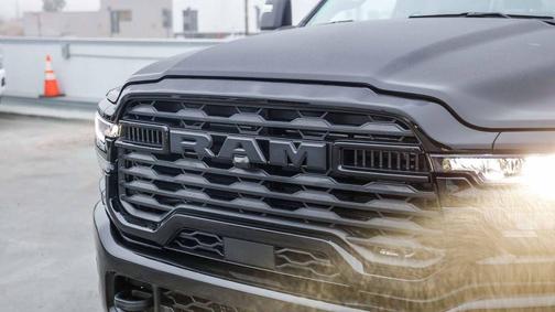 2025 RAM 3500 Big Horn Crew Cab 4x4 8' Box