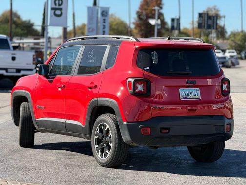 2023 Jeep Renegade Trailhawk