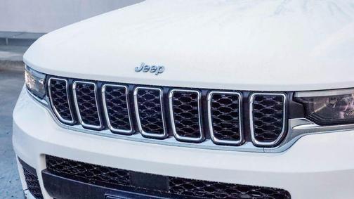 2022 Jeep Grand Cherokee L Laredo