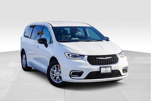 2025 Chrysler Pacifica L