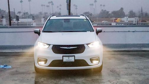 2026 Chrysler Pacifica L