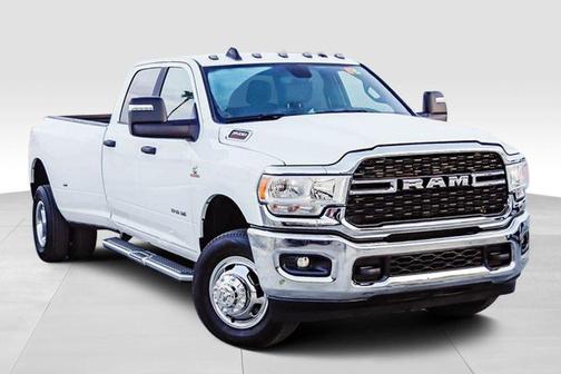 2024 RAM 3500 Big Horn Crew Cab 4x4 8' Box