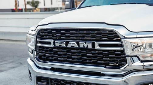 2024 RAM 3500 Big Horn Crew Cab 4x4 8' Box