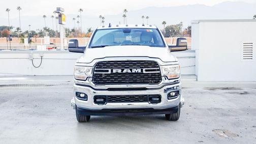 2024 RAM 3500 Big Horn Crew Cab 4x4 8' Box