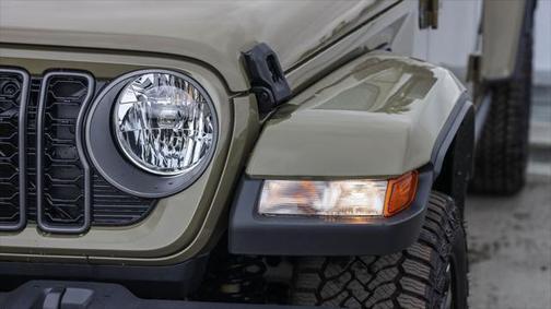 2025 Jeep Gladiator Nighthawk