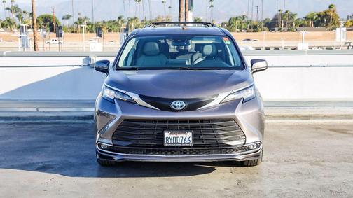 2021 Toyota Sienna XLE 7 Passenger