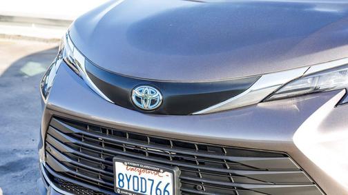 2021 Toyota Sienna XLE 7 Passenger