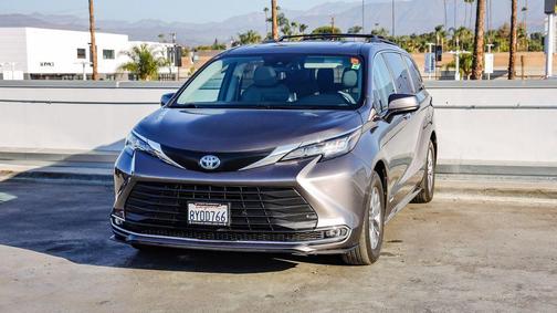 2021 Toyota Sienna XLE 7 Passenger