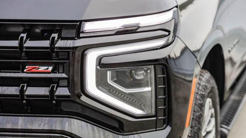 Black 2025 Chevrolet Suburban 4WD Z71