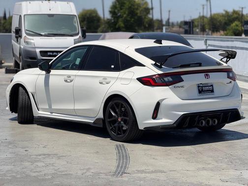 Championship White 2024 Honda Civic Type R