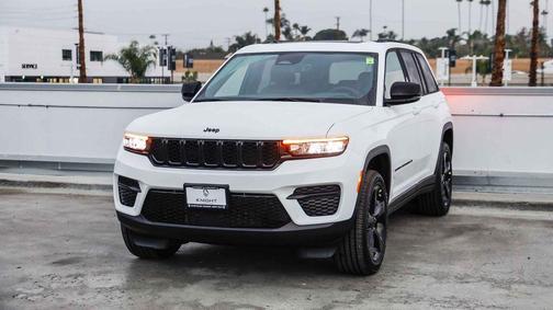 2025 Jeep Grand Cherokee Altitude