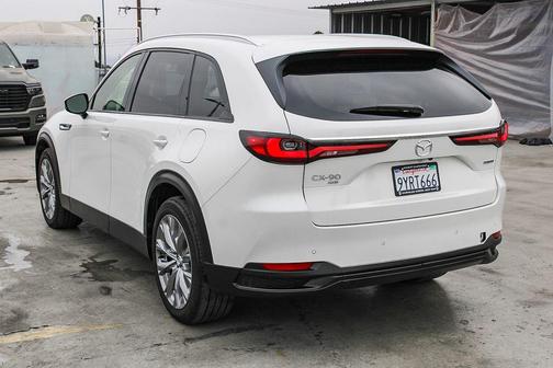 Rhodium White Premium 2026 Mazda CX-90 3.3 Turbo Preferred