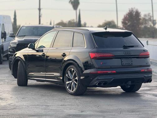 2023 Audi SQ7 4.0T Prestige