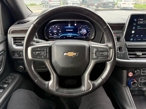 Summit White 2022 Chevrolet Suburban LT