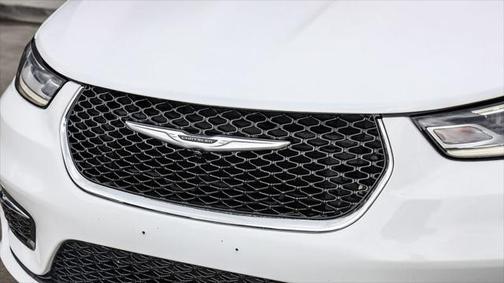 2023 Chrysler Pacifica Touring