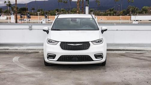 2023 Chrysler Pacifica Touring