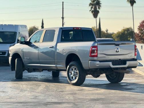 2024 RAM 2500 Laramie Crew Cab 4x4 6'4' Box