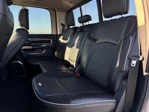 2024 RAM 2500 Laramie Crew Cab 4x4 6'4' Box