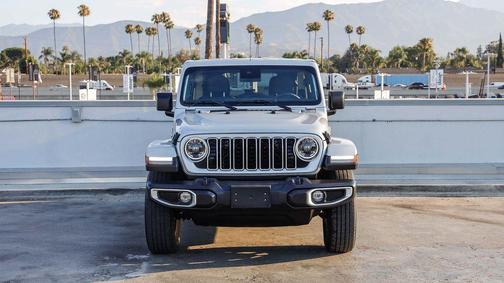 2024 Jeep Wrangler 4-Door Sahara 4x4