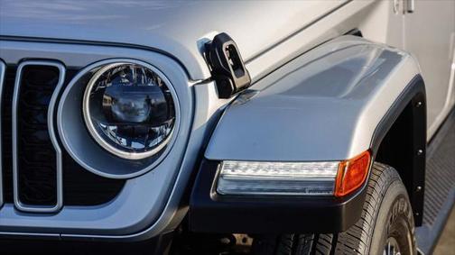 2024 Jeep Wrangler 4-Door Sahara 4x4