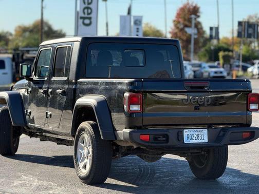 2023 Jeep Gladiator Sport S
