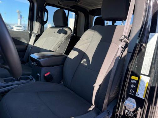 2023 Jeep Gladiator Sport S