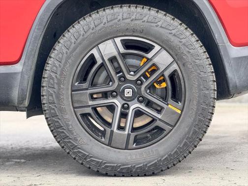 2023 Rivian R1S Adventure