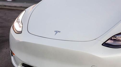 2022 Tesla Model Y Long Range Dual Motor All-Wheel Drive