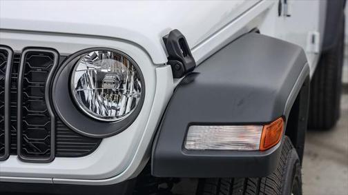 2025 Jeep Gladiator Sport S