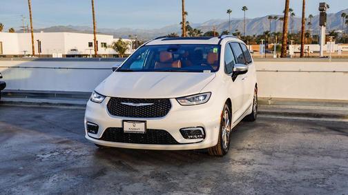 2026 Chrysler Pacifica L