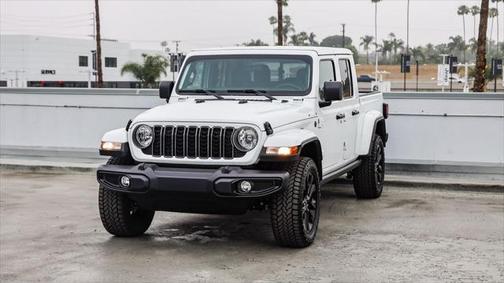 2025 Jeep Gladiator Nighthawk