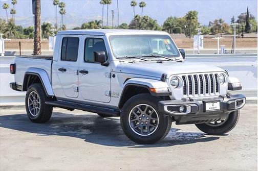 2023 Jeep Gladiator Overland