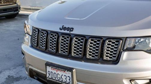 Billet Silver Metallic Clearcoat 2021 Jeep Grand Cherokee Laredo