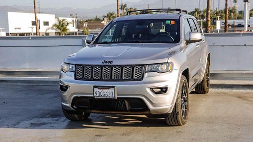 Billet Silver Metallic Clearcoat 2021 Jeep Grand Cherokee Laredo