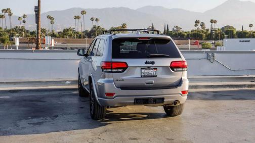 Billet Silver Metallic Clearcoat 2021 Jeep Grand Cherokee Laredo