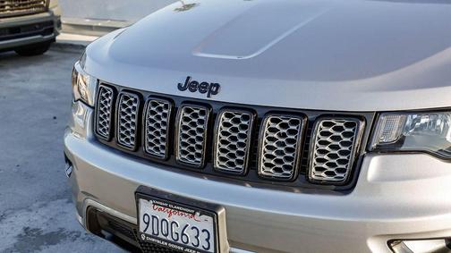 Billet Silver Metallic Clearcoat 2021 Jeep Grand Cherokee Laredo