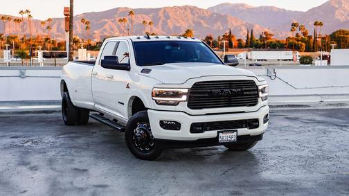 2022 RAM 3500 Laramie Crew Cab 4x4 8' Box