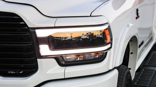 2022 RAM 3500 Laramie Crew Cab 4x4 8' Box