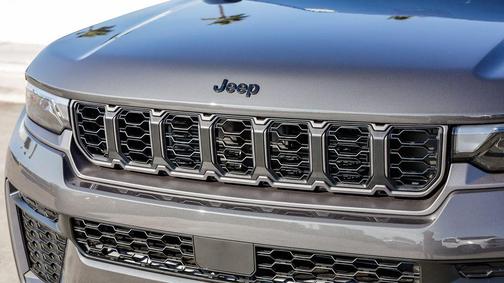 2026 Jeep Grand Cherokee Altitude