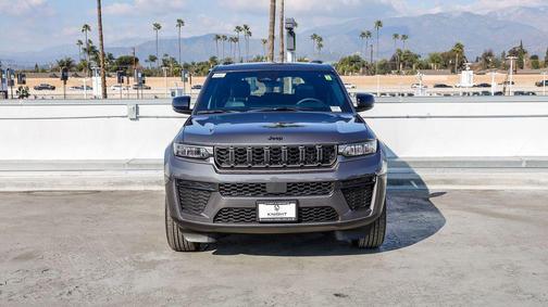 2026 Jeep Grand Cherokee Altitude