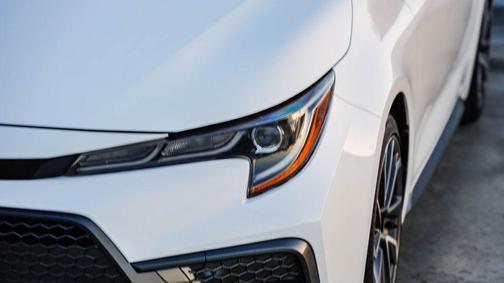 Super White 2020 Toyota Corolla SE