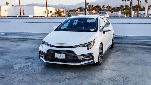 Super White 2020 Toyota Corolla SE