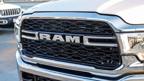 2023 RAM 2500 Tradesman Crew Cab 4x4 8' Box