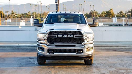 2023 RAM 2500 Tradesman Crew Cab 4x4 8' Box
