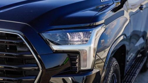 2025 Toyota Sequoia SR5