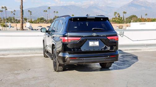 2025 Toyota Sequoia SR5