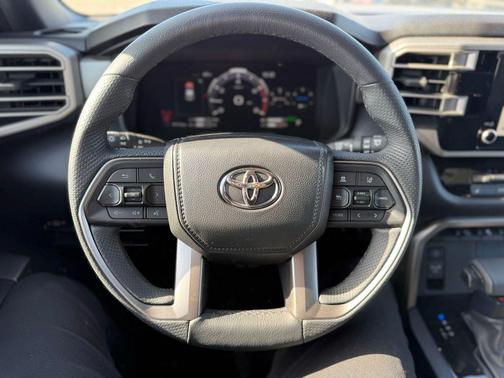 2025 Toyota Sequoia SR5