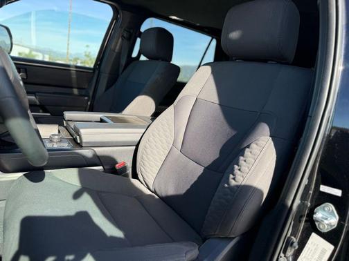 2025 Toyota Sequoia SR5