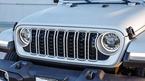 2024 Jeep Wrangler 4-Door Sahara 4x4