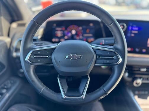 2025 Chevrolet Suburban 4WD Z71